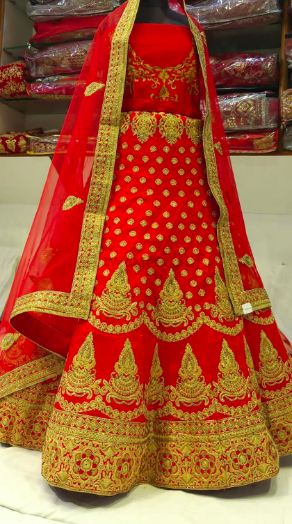 Cheapest Bridal And Designer Lehenga Choli With Price ! सस्ते लहंगे का  होलसेल मार्केट ! SURAT ! | Instagram link -👇👇👇👇  https://www.instagram.com/ankithirekhan/ Facebook I'd - 👇👇👇👇  https://www.facebook.com/Ankit-Hriekhan ...