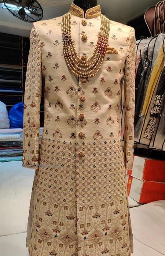 Groom sherwani in chandni chowk clearance
