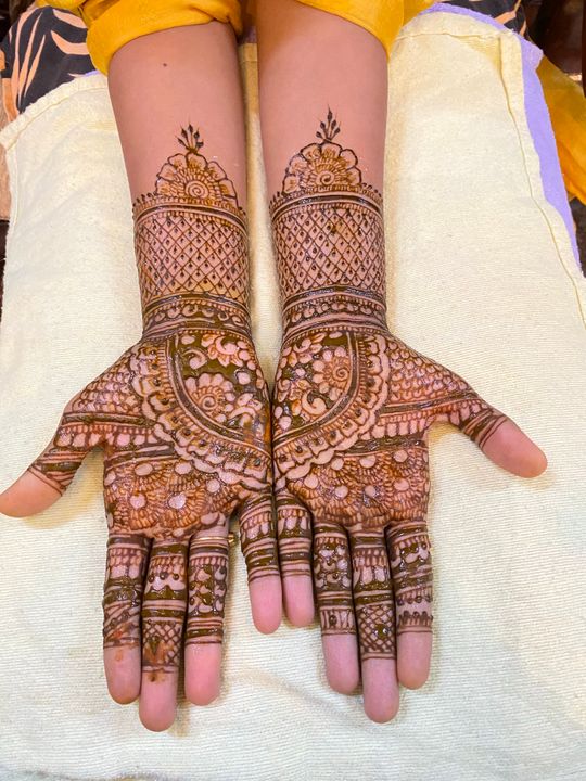 Bridal Mehndi Design 2023 🍃 Images • 💝Gauri Bhujbal💝 (@gauri3217) on  ShareChat
