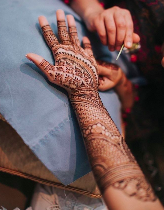 hennabyshivani #mehndi #mehndidesigns #mehndiartist #mehndiart #mehndilove  #mehndibride #mehndipattern #mehnditattoo #mehndifunction… | Instagram