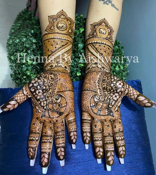 Karwa Chauth 2023 mehendi designs inspired by Bollywood actresses