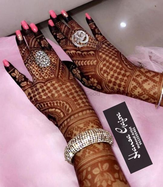 New And Simple Khafif Mehndi Design For Hand And Leg