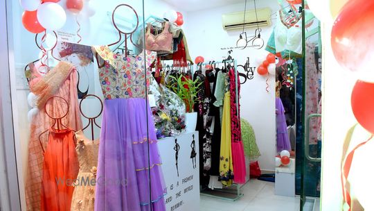 Fancy dress shop online in shalimar bagh