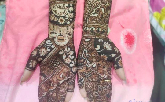 Buy Apcute Mehendi Tattoo Set of - 2 Piece | Henna Tattoo stencil for  Women, Girls and kids Easy to use in just 4 steps Mehandi Kit for Both hand  | Design