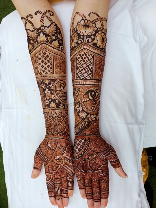 Portfolio of Kundan Mehendi Art | Bridal Mehendi Artists in Delhi NCR -  Wedmegood | Mehndi designs feet, Wedding mehndi designs, Mehndi design  images