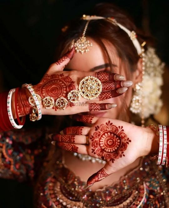 Beautiful Simple Henna Mehndi Mehindi Design Stock Photo 1022876905 |  Shutterstock