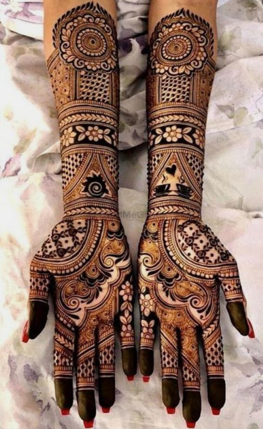 Deepa's MeHendi Design.