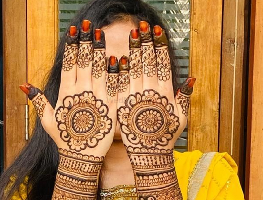 Mehndi Artist in Mangalore Pandeshwara - Hellomangaluru.online