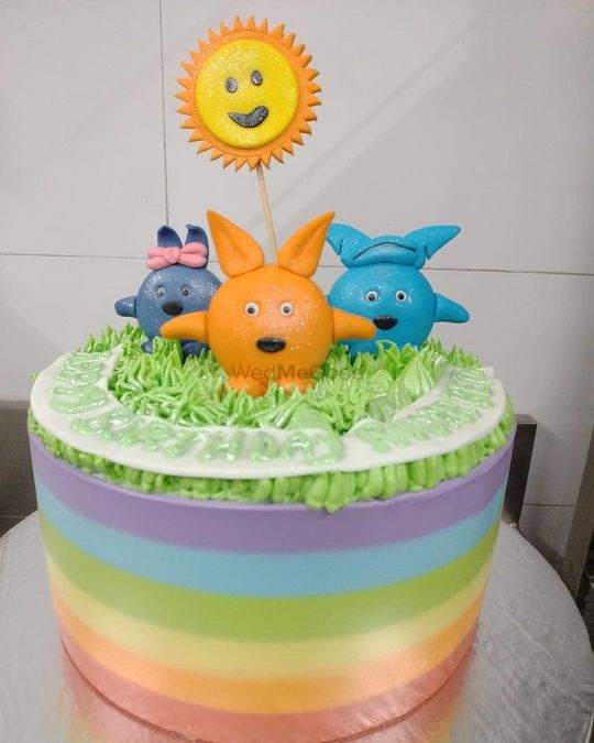 1st Birthday cake 💕 #celejor #celejorcakes #celejorcakeshop #customised  #sunnybunniescake #sunnybunni… | Bunny birthday cake, Birthday cakes girls  kids, Bunny cake