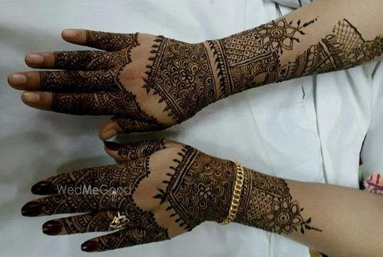 Reshma Shaikh on Instagram: “🌿🌿🌿🌿🌿#mehendi #henna #me #wedding  #hennatattoo #hennaartist #hennaart #… | Mehndi design photos, Henna hand  tattoo, Mehndi designs