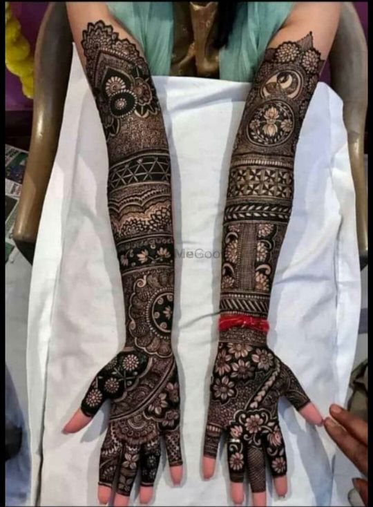 Pardeep mehndi artist in chandigarh / bridal mehndi artist in chandigarh/  mehndi artist at home in chandigarh | Chandigarh | Find Banquet