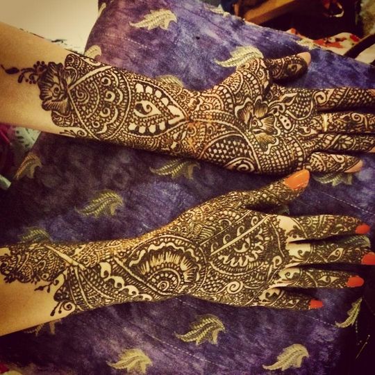 Creating intricate bridal mehandi design.. #mehndi #henna #wedding  #hennaart #hennaartist #mehndidesigns #hennatattoo #mehendi… | Instagram