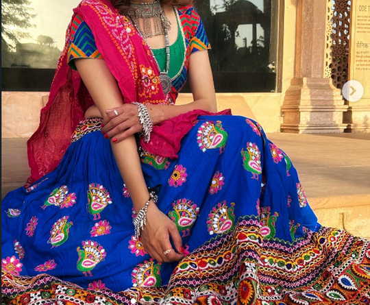 Which online stores offer the best Gotta Work Lehenga collections? - Quora