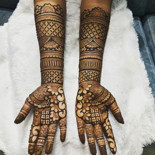 UAE And Gulf Henna Artist Jobs | For henna booking contact 0503806374 |  Facebook