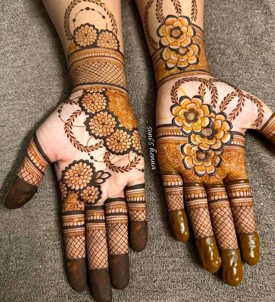 Bridal Mehendi at best price in Jaipur | ID: 22585345573