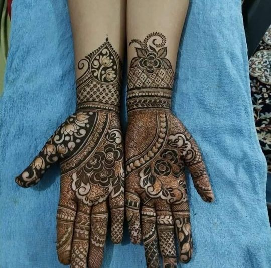 Heena design hi-res stock photography and images - Page 2 - Alamy