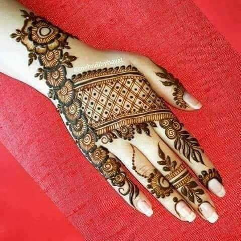 Simple Mehndi Designs for Fingers