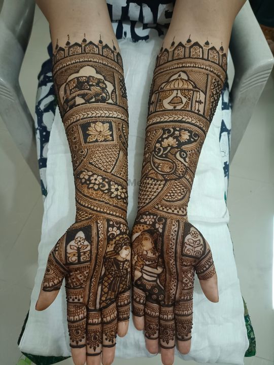 Top Mehendi Artists to follow on Instagram for Trending Mehndi Designs |  WeddingBazaar