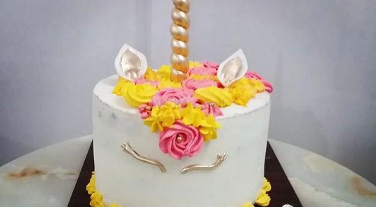 Flora Cake - Tilia Flowers