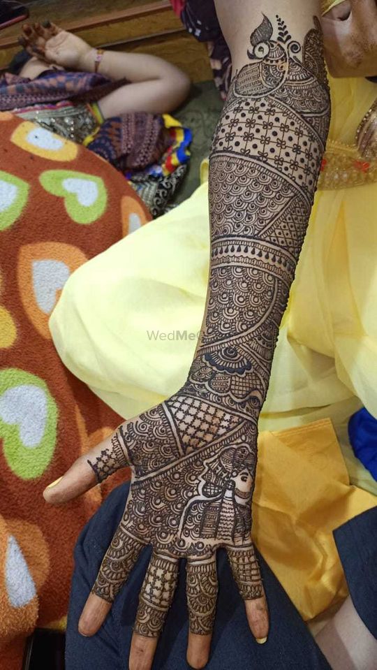 Elegant Mehndi Designs By @the_allure_ink Download the K4 Henna App. LINK  IN BIO ! 👆👆 #henna #hennafun #hennaart #hennainspire… | Instagram