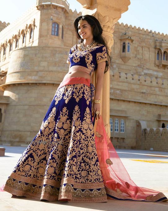 Simaaya gowns top