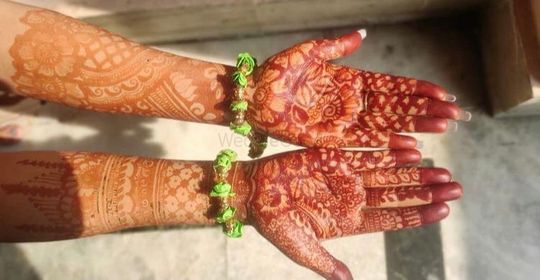 Pin by dhruvi...🦁 on Hand weaving | Latest bridal mehndi designs, Mehndi  designs bridal hands, Legs mehndi design