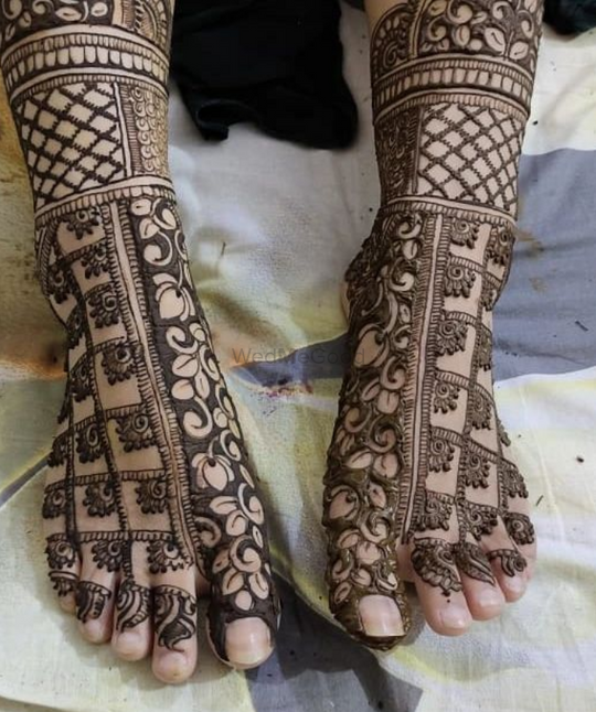 Eidi ki mehndi creativity by @samreen_mehndi_artist_ Samreen mehendi artist  🥰 Direct message ✉️ me for orders and booking WhatsAp... | Instagram