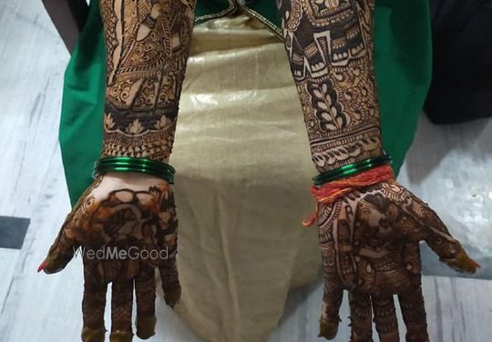 Professional mehandi art - Mehndi Designer in Nerul