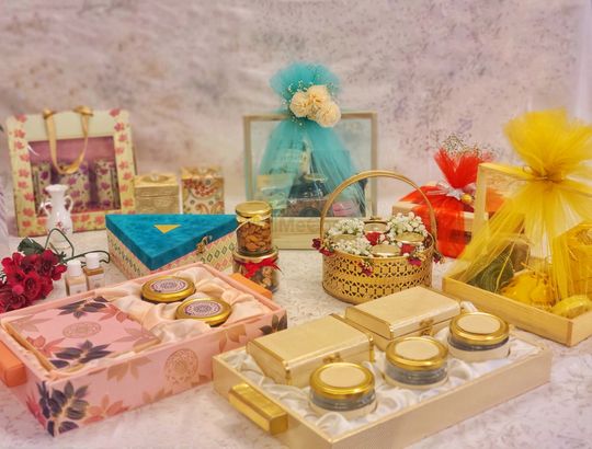 Elegant Wedding Trousseau Gift Packing