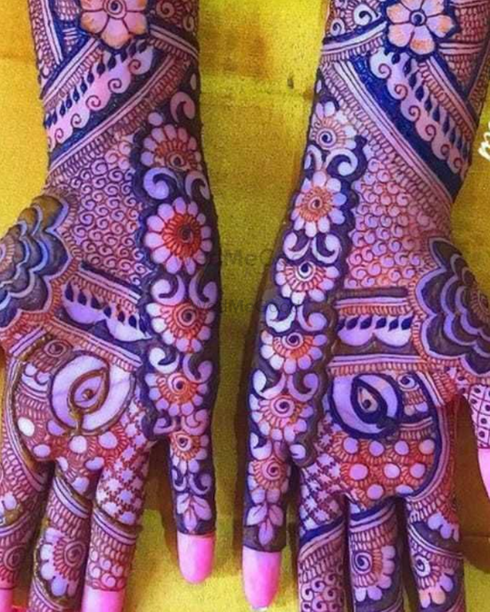 38 Simple & Stylish mehndi design for hand - Mehndi Artistica