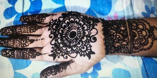 Piyu Mehndi Artist- Price & Reviews | Surat Mehndi Artists