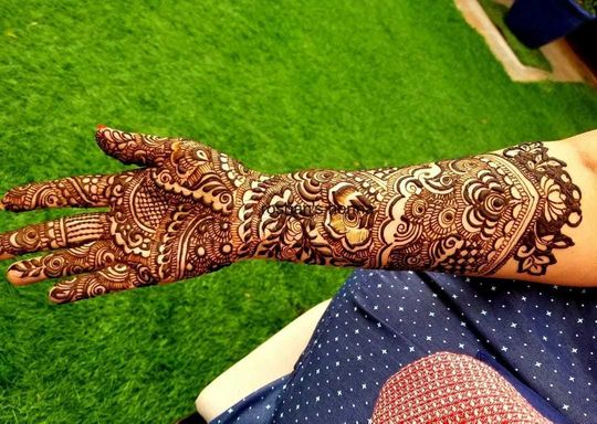 Jeenas Henna