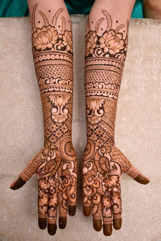 Pushp Henna Pvt Ltd - Henna has a special part in every Indian marriage &  every Indian ritual. Our natural henna gives perfect color or the expected  result on your hands &