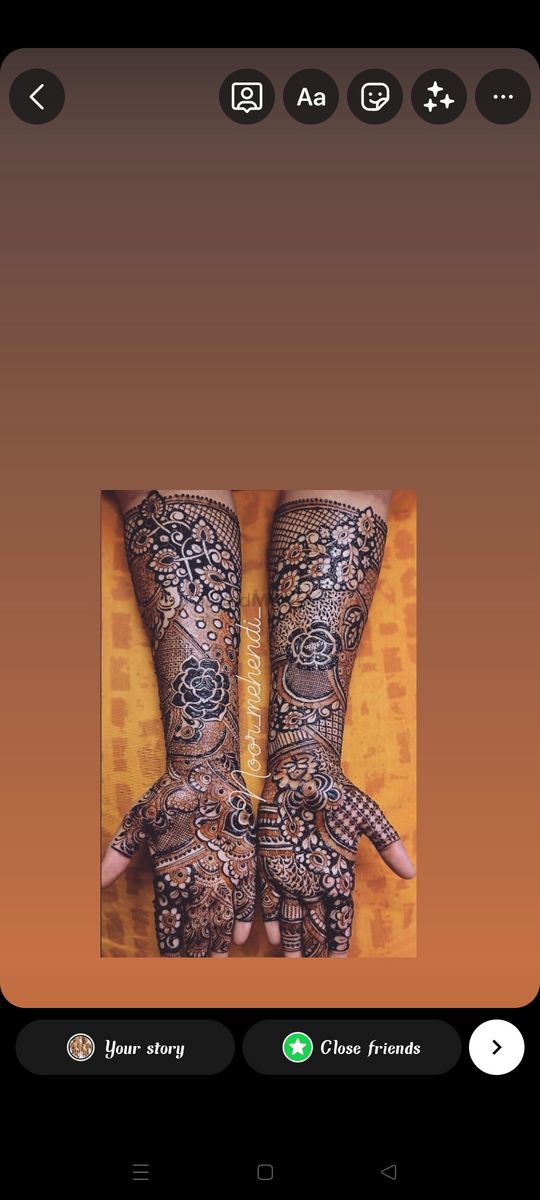 Interview with the Mehendi Artist 