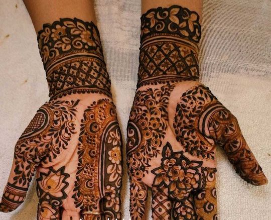 Radha Krishna Mehndi Designs