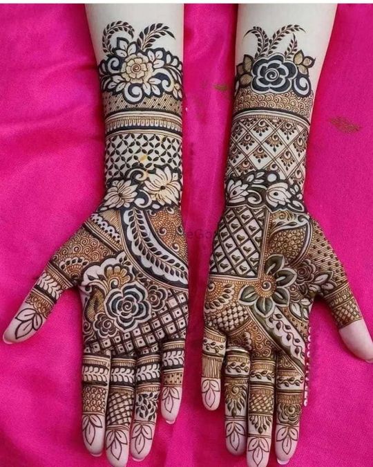 Raksha Bandhan Mehndi Design: रक्षाबंधन पर इस बार लगाएं 3डी मेहंदी  डिजाइन्स, हाथों की खूबसूरती कई गुना बढ़ाएं | raksha bandhan special mehndi  design simple mehndi designs, 3d mehndi ...