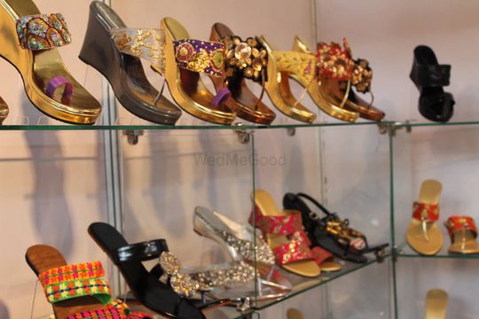 Ladies footwear latest designs | Stylish Flat Footwear For Girls | Hybiz TV  - YouTube