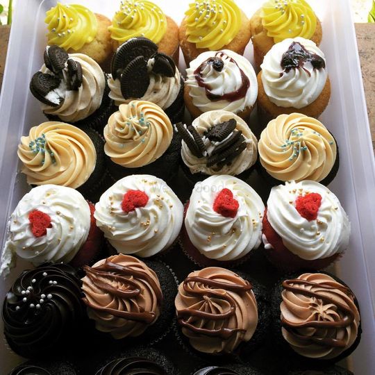 cupcake baking mould (black) in Mumbai at best price by New