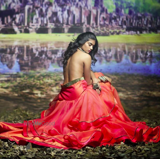 Shakuntalam discount gowns online