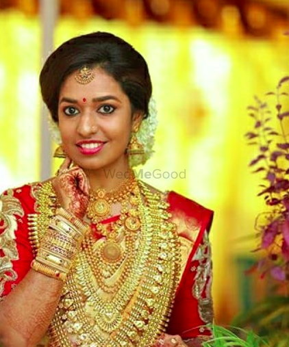 Cinderella Vijis Beauty Spa  Bridal Makeup  Price  Reviews  Kerala  Makeup Artist