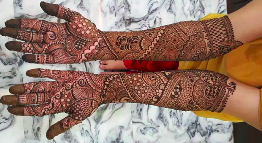 Meet The Coolest [12 Best] Bridal Mehandi Artists Of India |