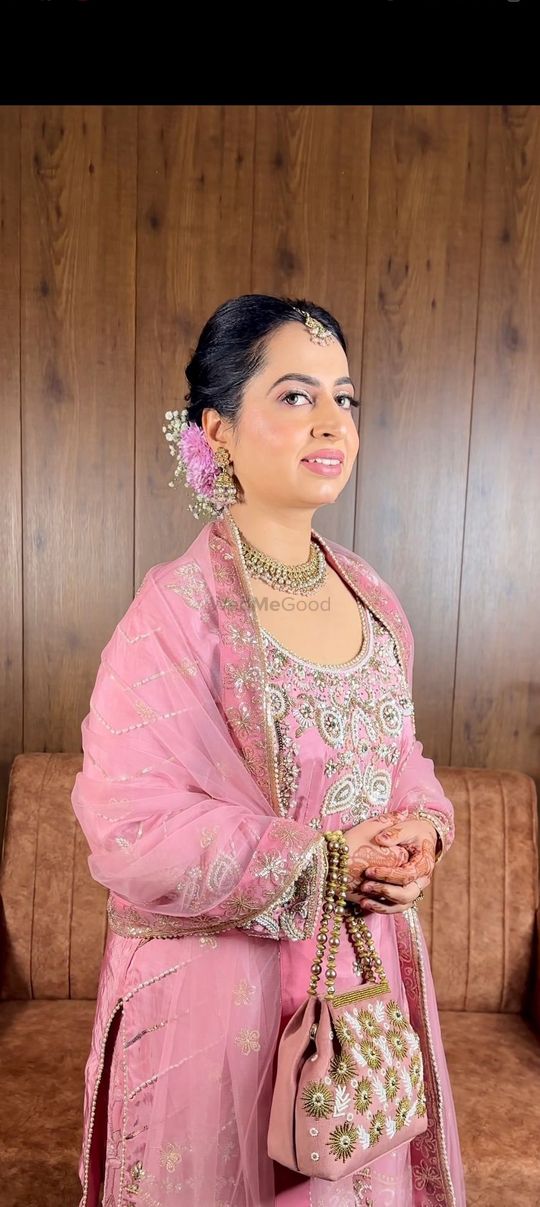 Sheena Pahwa Bridal Makeup Artist - Price & Reviews