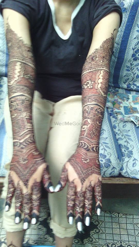 Latest Mehndi Designs For Bhai Dooj 2019: From Arabic to Indian, Easy Back  and Front Mehandi Patterns Sisters Can Try This Bhau Beej | 🛍️ LatestLY
