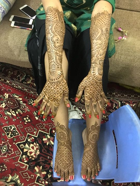 Pin by Orlando Rodriguez Jr on Dress | Bridal henna designs, Mehndi designs  2018, Wedding mehndi designs