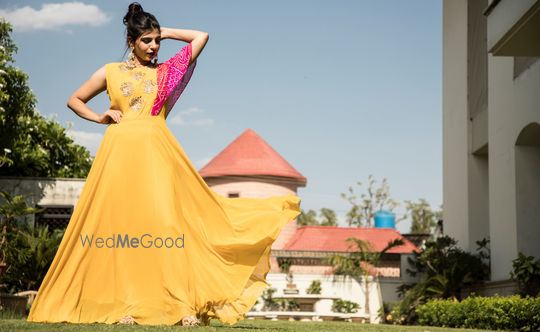 Aggregate more than 71 party gowns in jaipur
