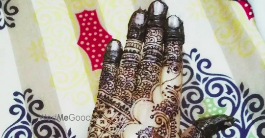 Inayat Mehndi Artist- Price & Reviews | Navi Mumbai Mehndi Artists