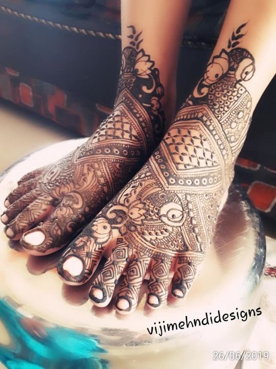 Arabic Feet Design | Gulf Feet Mehndi Design | Leg Mehndi | Foot Arabic  Pattern - Naush Artistica - YouTube