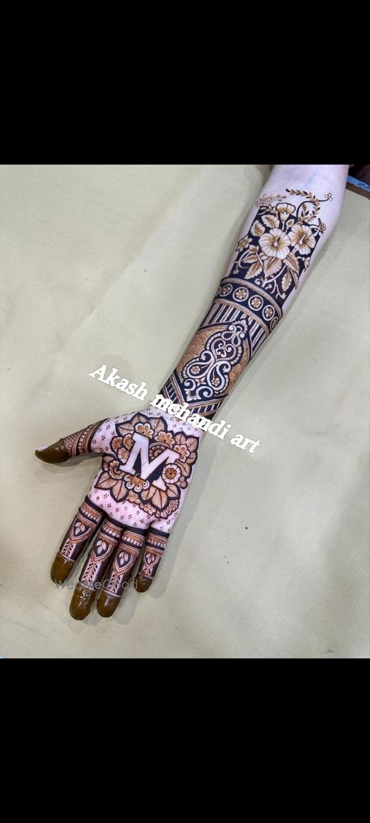 12+ Best Mehndi-artists in Chennai | Mehndi-artists Profiles, Reviews and  Prices | VenueLook