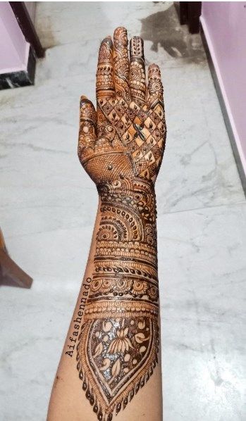 Simple Mehndi Designs for Fingers | inspiration photos