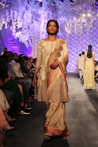 lehenga-blouse-designs-by-manish-malhotra (2) • Keep Me Stylish